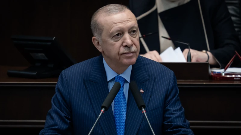Cumhurbaşkanı Erdoğan'dan önemli açıklamalar: CHP'deki koltuk kapma kavgasının tarafı değiliz