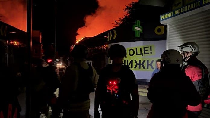 Ukrayna'da Rus İHA saldırısı: Zaporijya'da bir ev vuruldu, 1 ölü, 7 yaralı