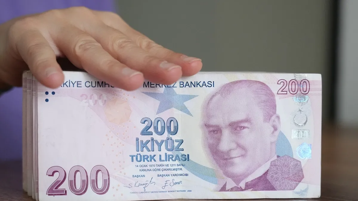 TÜİK'ten kalem kalem gider raporu: En çok neye para harcıyoruz, en çok neyi israf ediyoruz?
