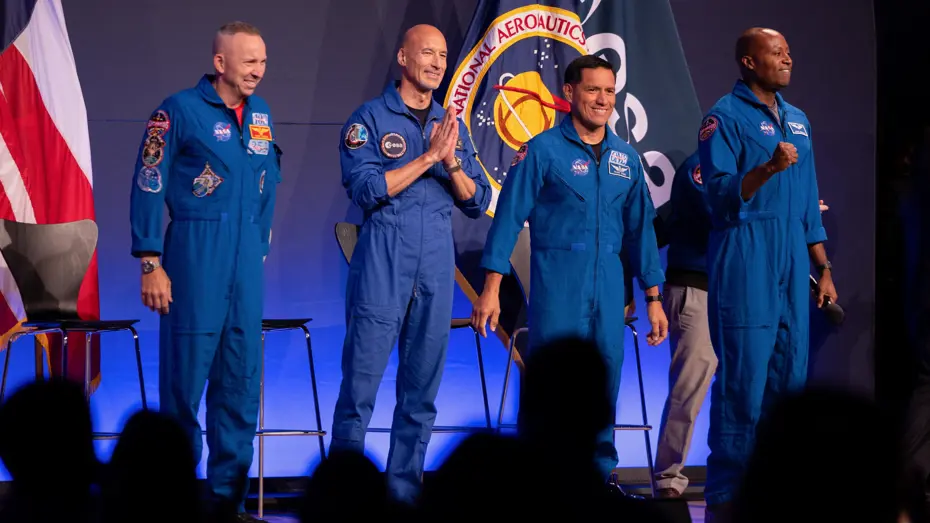 İnsanlık Ay'a dönüyor. Artemis III görevinin astronotları açıklandı