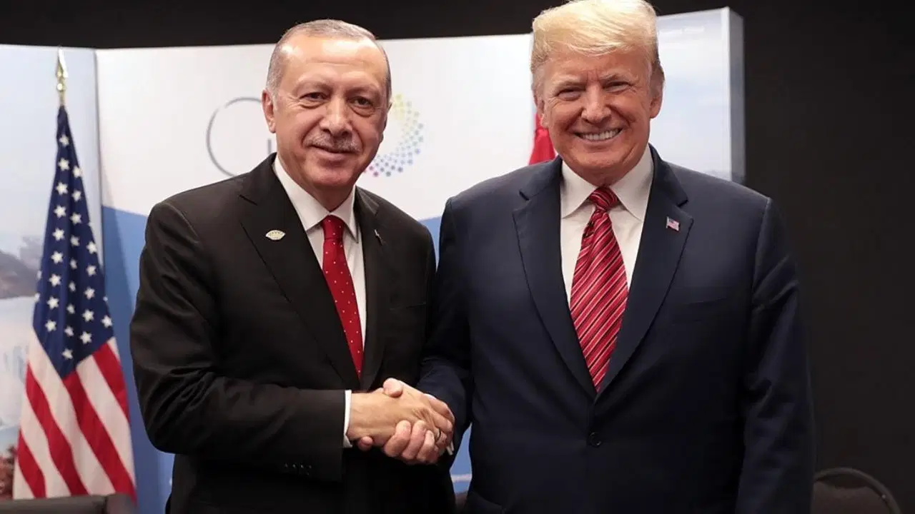 Trump'tan 'İran'a saldırı' mesajı: Erdoğan'a övgüler düzdü