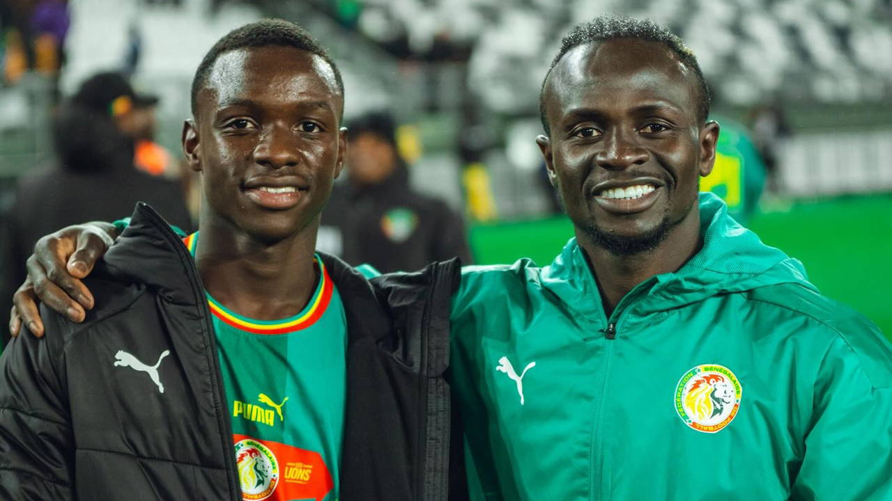 Fenerbahçe'ye 18'lik yıldız adayı: Amara Diouf İstanbul'a geldi iddiası!