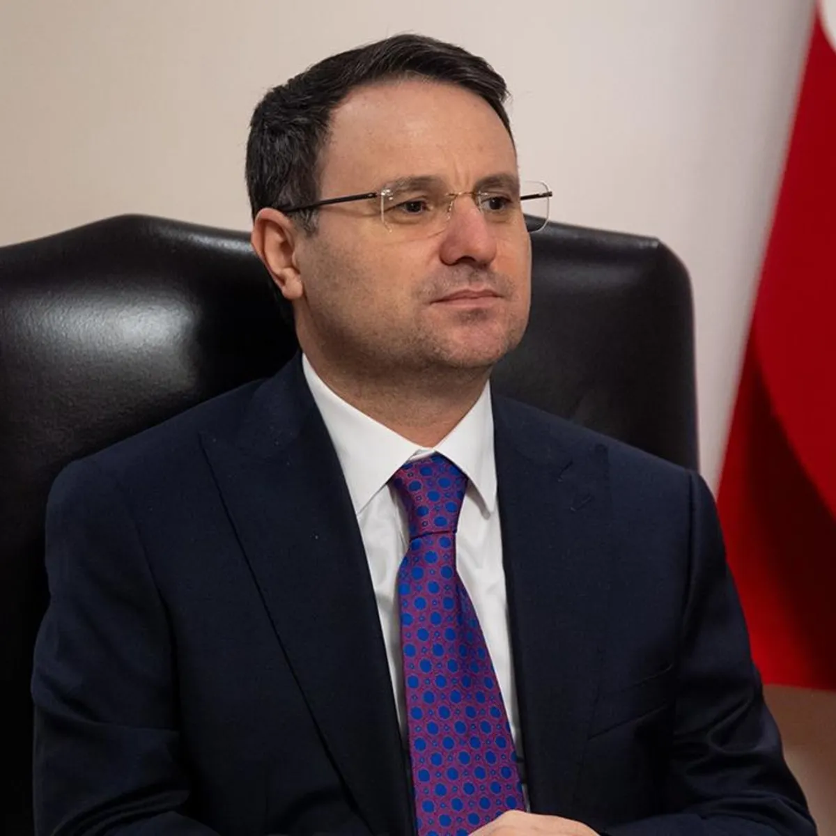 "Şapkalılar" çetesine dev darbe: 3'ü avukat 32 şüpheli yakalandı