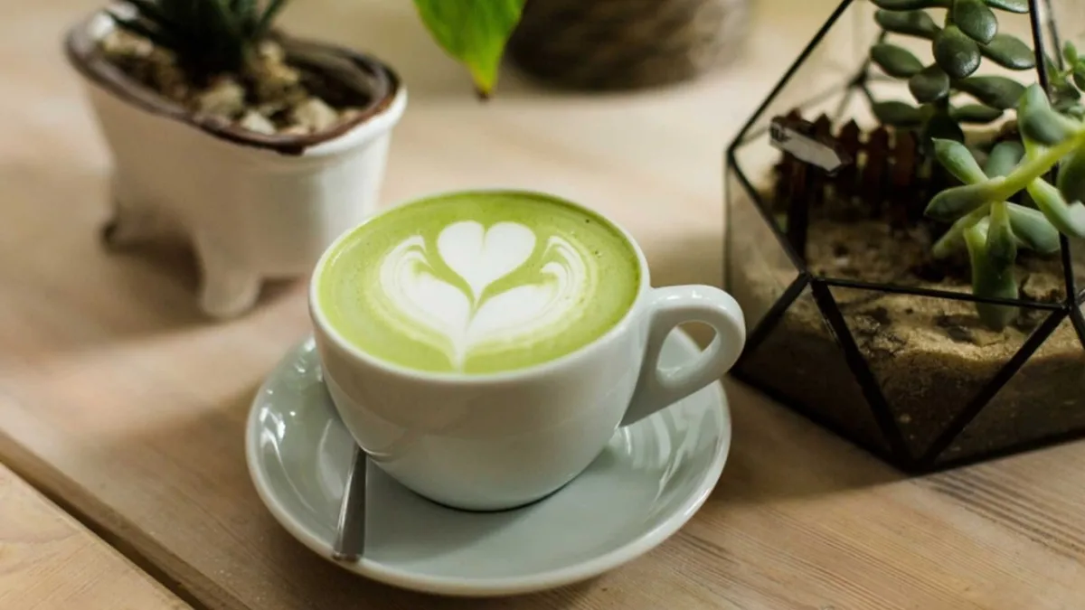 Matcha mucize içecek mi? Popüler içeceğin bağırsak ve enerji etkisi araştırıldı!