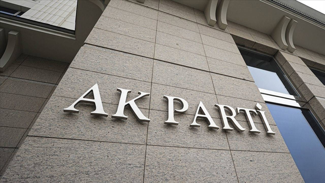 AKP'de 'il başkanı' krizi: Tepki istifaları geldi
