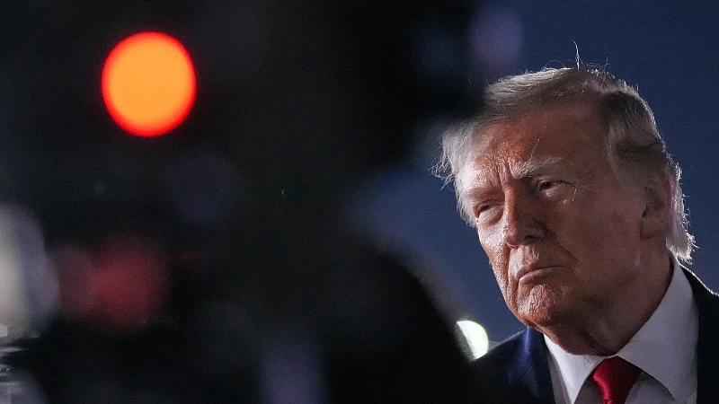 Fox News: Trump İran'a karşı yeni saldırı emri vermeye yaklaştığını söyledi