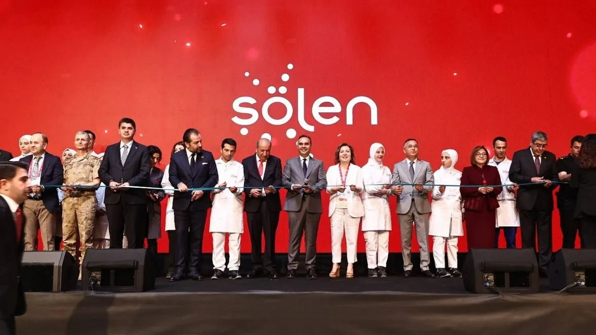 Bakan Kacır Gaziantep'te açıkladı: "Türkiye küresel dönüşümden güçlenerek çıktı"