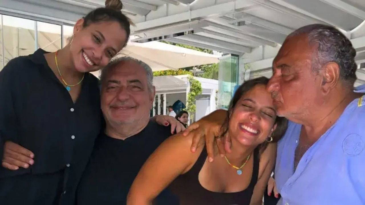 Reha Muhtar'ın kızı Ayşe Nazlı'dan yürek burkan veda: 'En çok bana 'kızım' deyişini özleyeceğim'