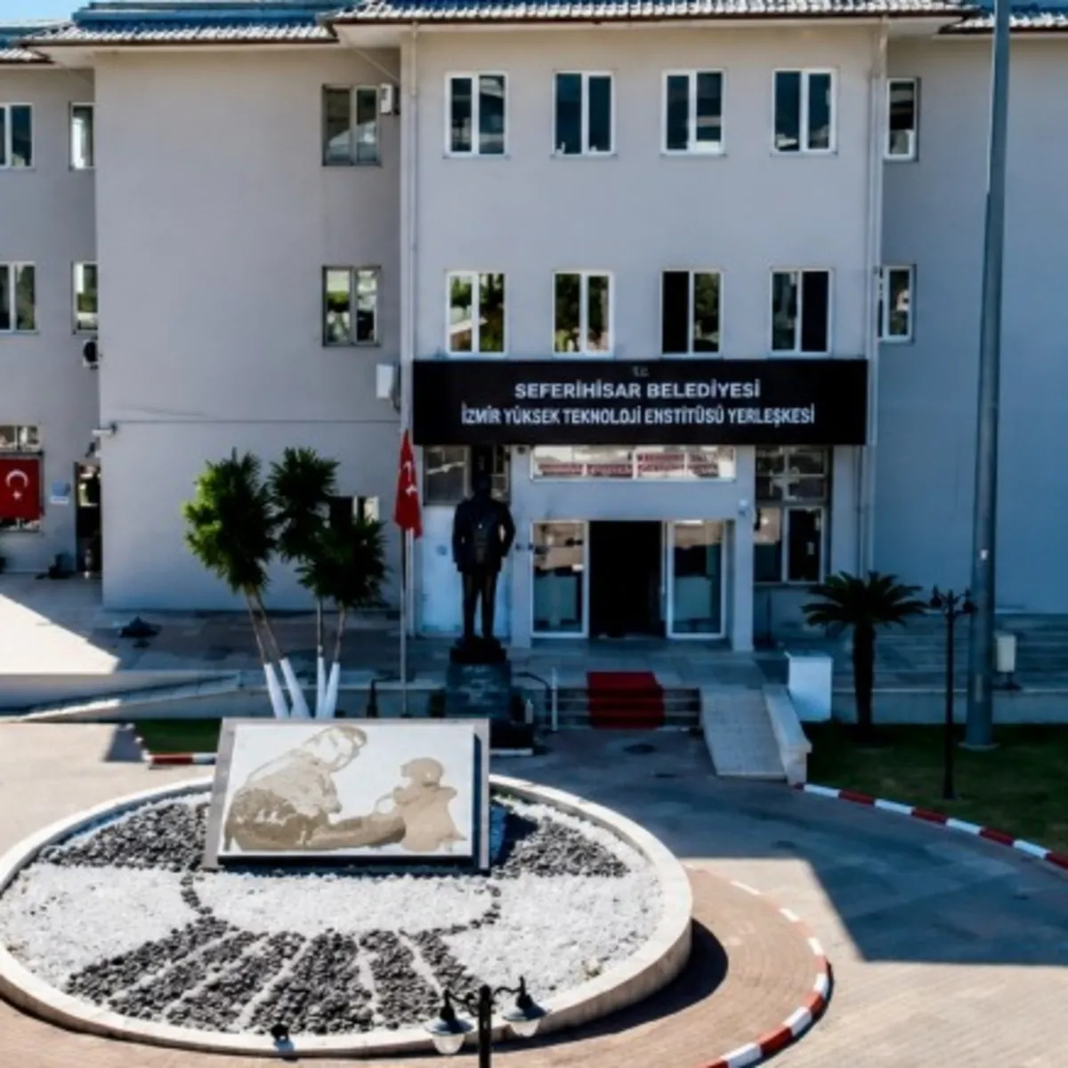 Seferihisar Belediyesi'nden Güzelbahçe Belediyesi’ne uzanan yolsuzluk ağı! Tutuklu Günay’ın eşinden Ağbaba’ya 500 bin TL'lik para trafiği