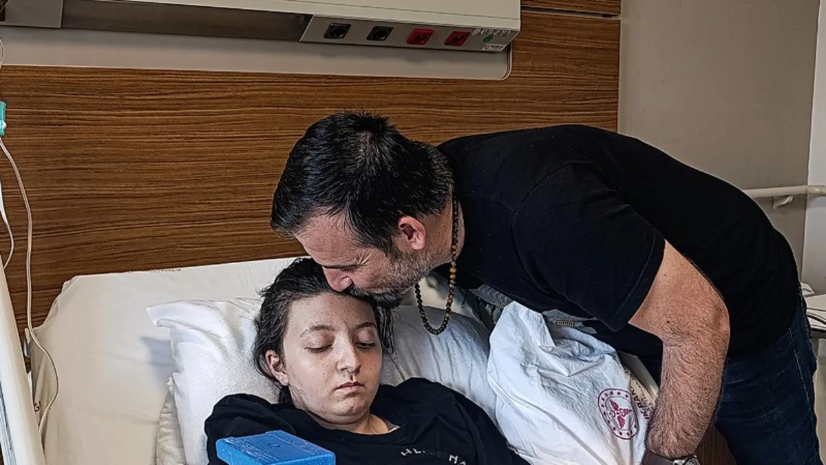 Mucize kurtuluş: Bacağındaki kırıklarla hayatta kalan Ecrin hayatını iyilik yapmaya adayacak