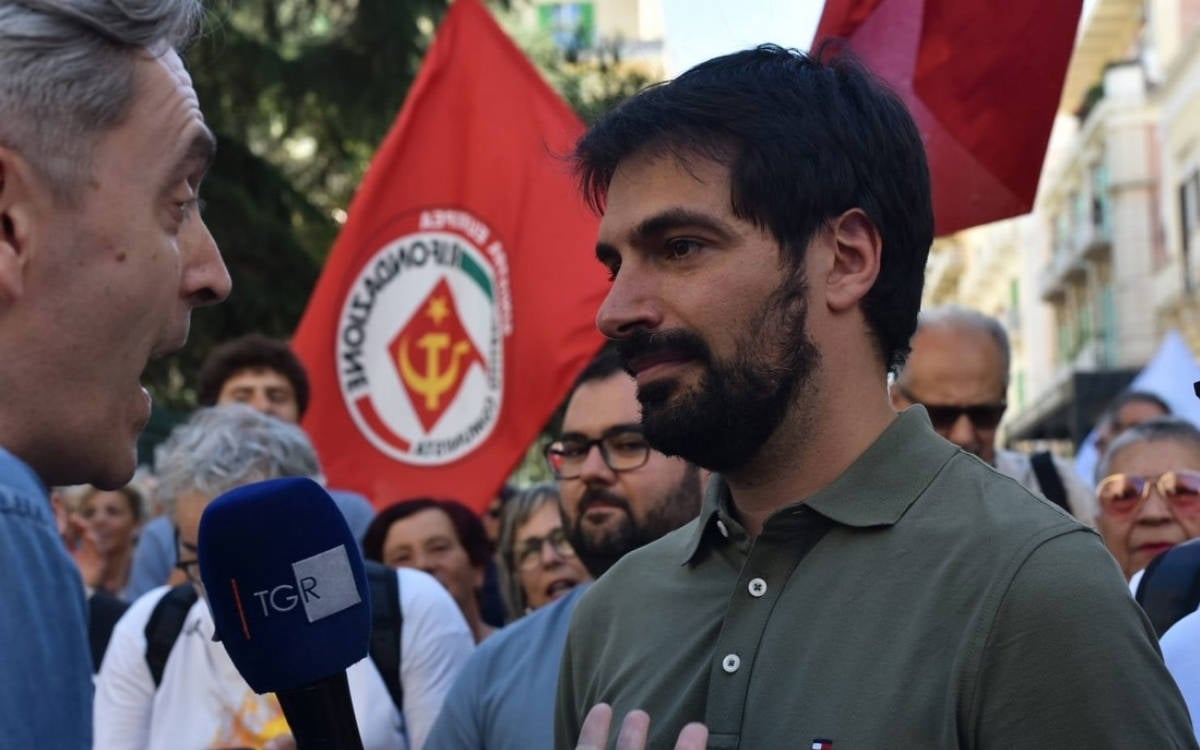 İtalya’da komünist aday Minervini, Molfetta belediye başkanı oldu
