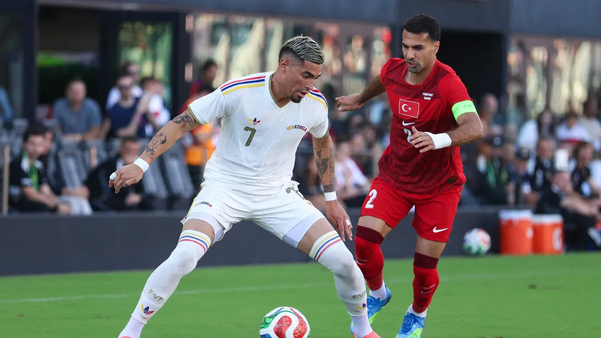 Bizim Çocuklar'dan geri dönüş! Türkiye Venezuela'yı 2-1 yendi