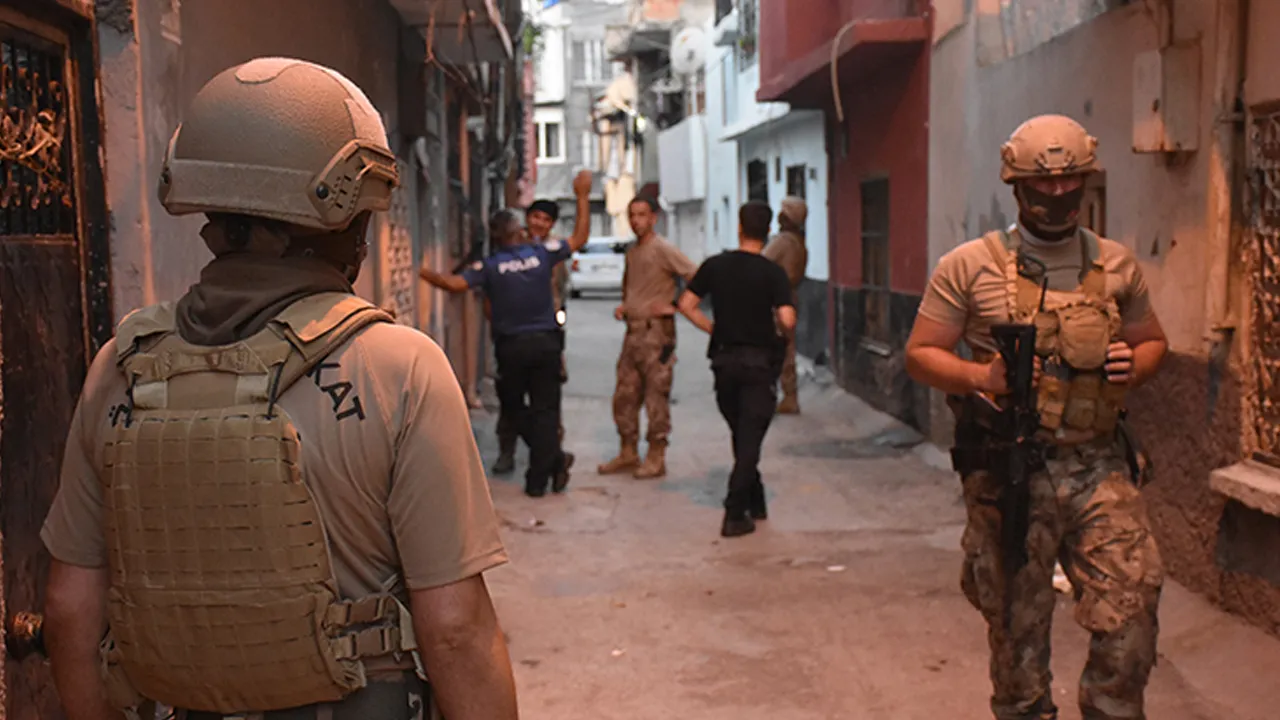 Şanlıurfa merkezli 21 ilde terör örgütü DEAŞ'a operasyon!