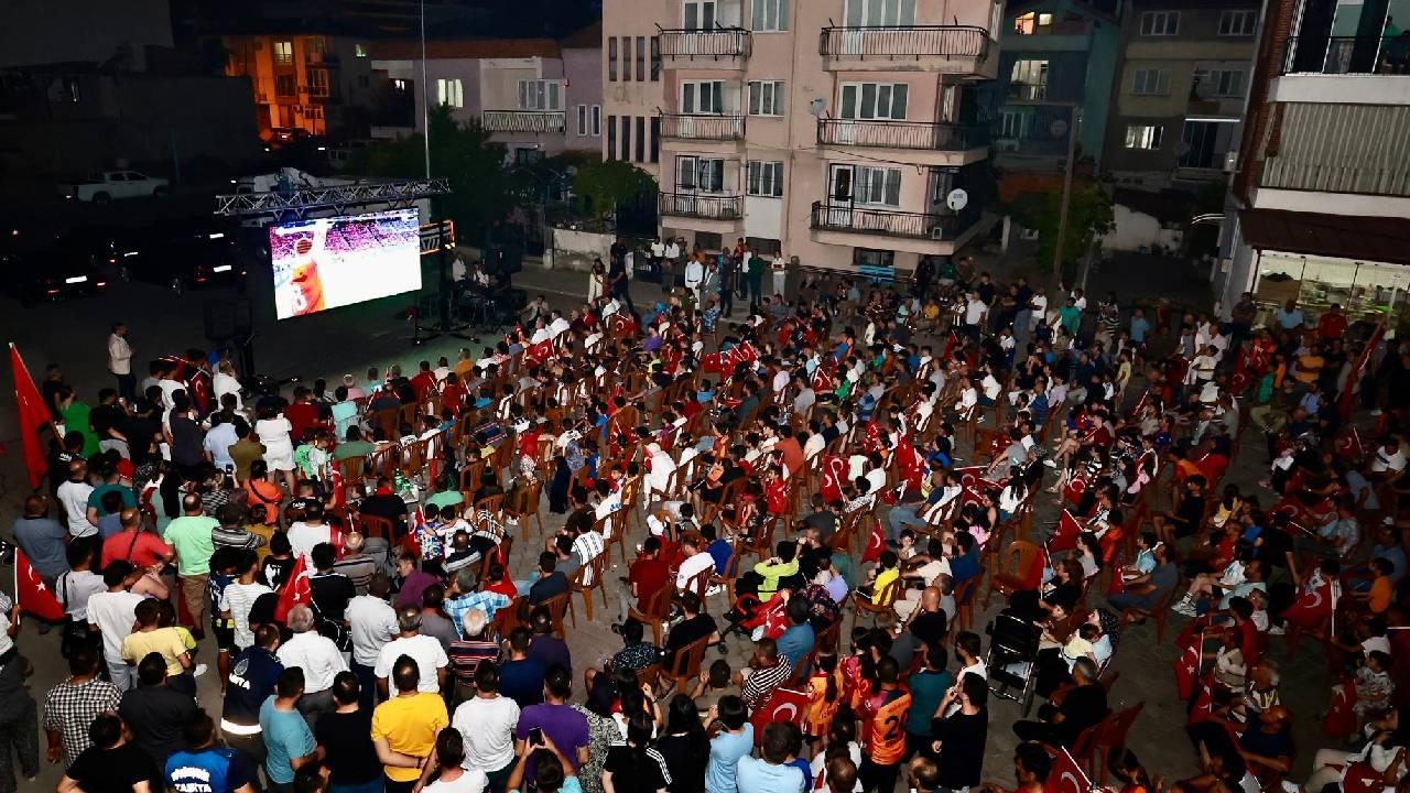 Bakan Çiftçi'den YKS dolayısıyla milli maç için sokaklarda dev ekran kurulmasın talimatı
