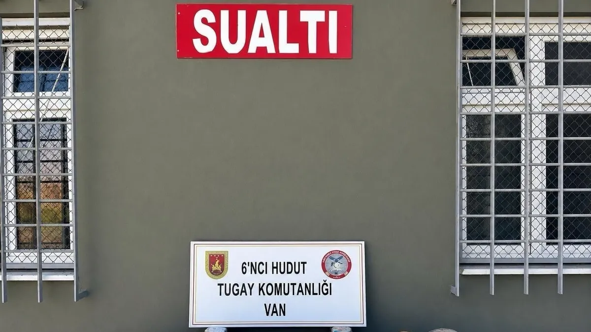Van sınırında uyuşturucu operasyonu: 44 kilo uyuşturucu ele geçirildi