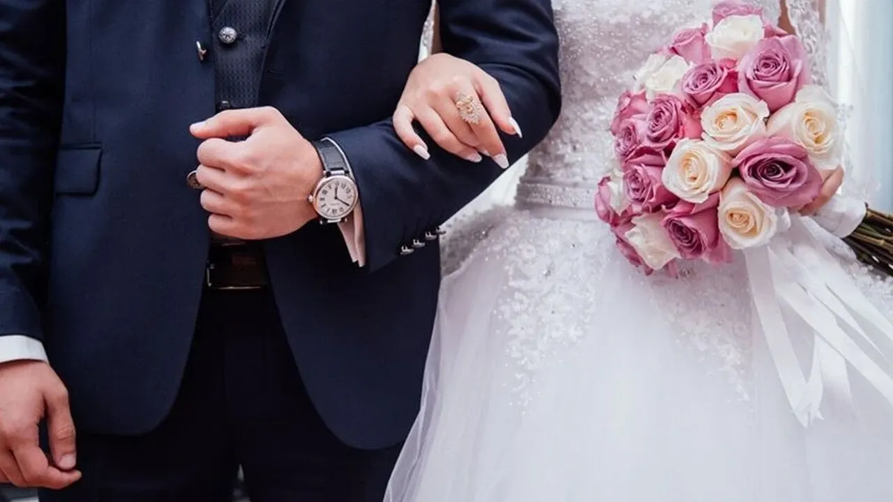 Evlenecek çiftlere 350 bin lira faizsiz destek! İşte şartlar