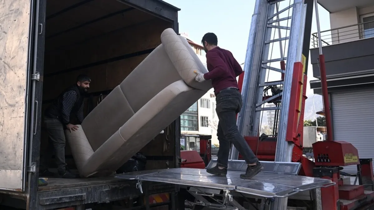 Ev taşımadan önce bir kez daha düşünün: Nakliyeden boyaya işte il il, oda oda güncel maliyetler