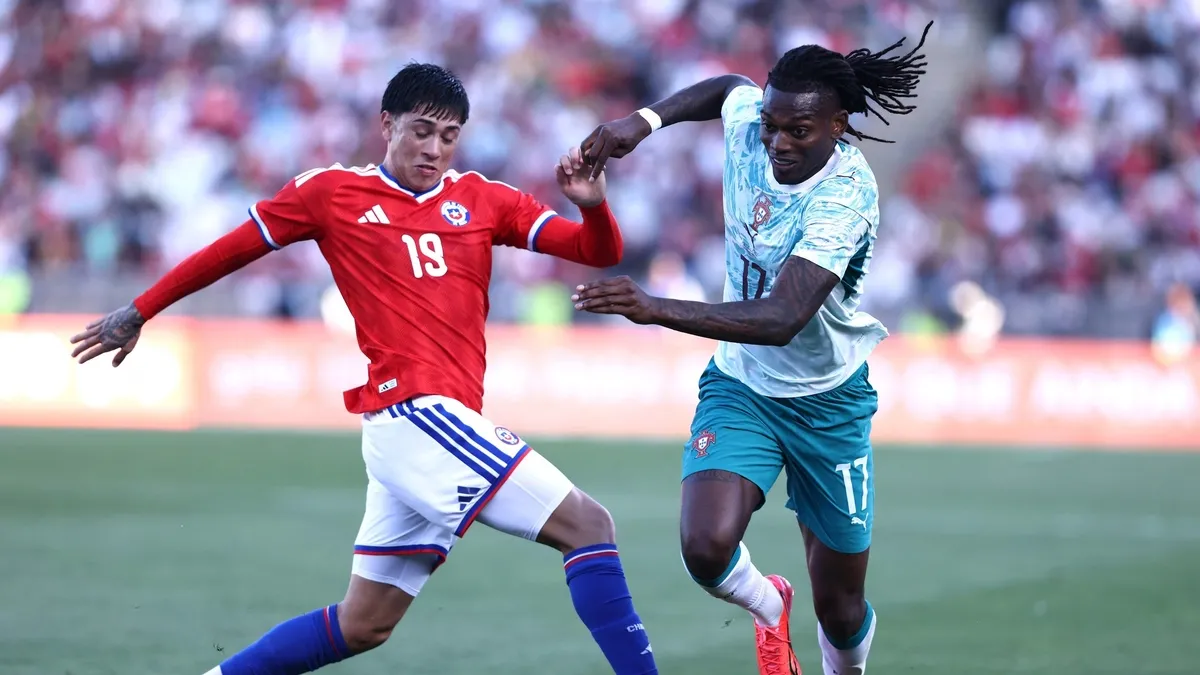 Rafael Leao'dan şoke eden hareket! Yumruk attı oyundan atıldı