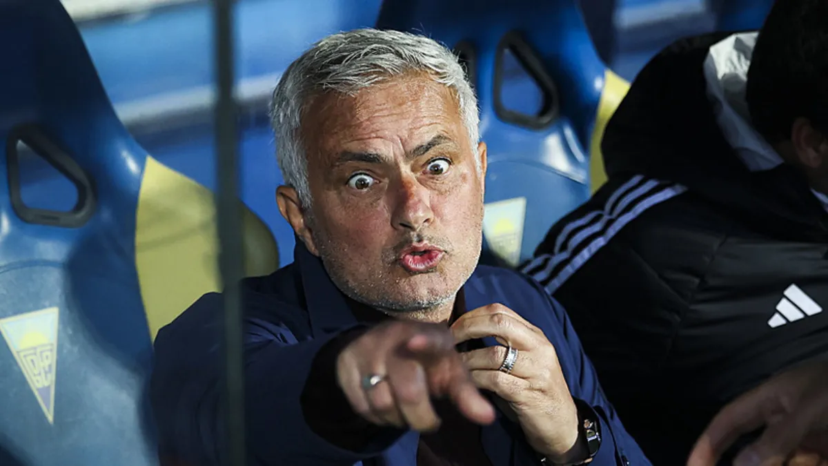 Benfica Mourinho'nun Real Madrid'e imza atacağını açıkladı