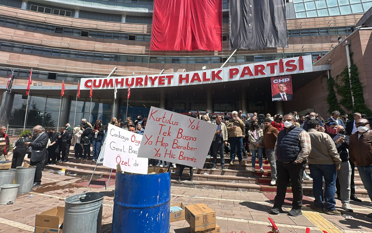CHP’de hangi il başkanları görevden alındı? MYK kararları sonrası kim ne dedi?