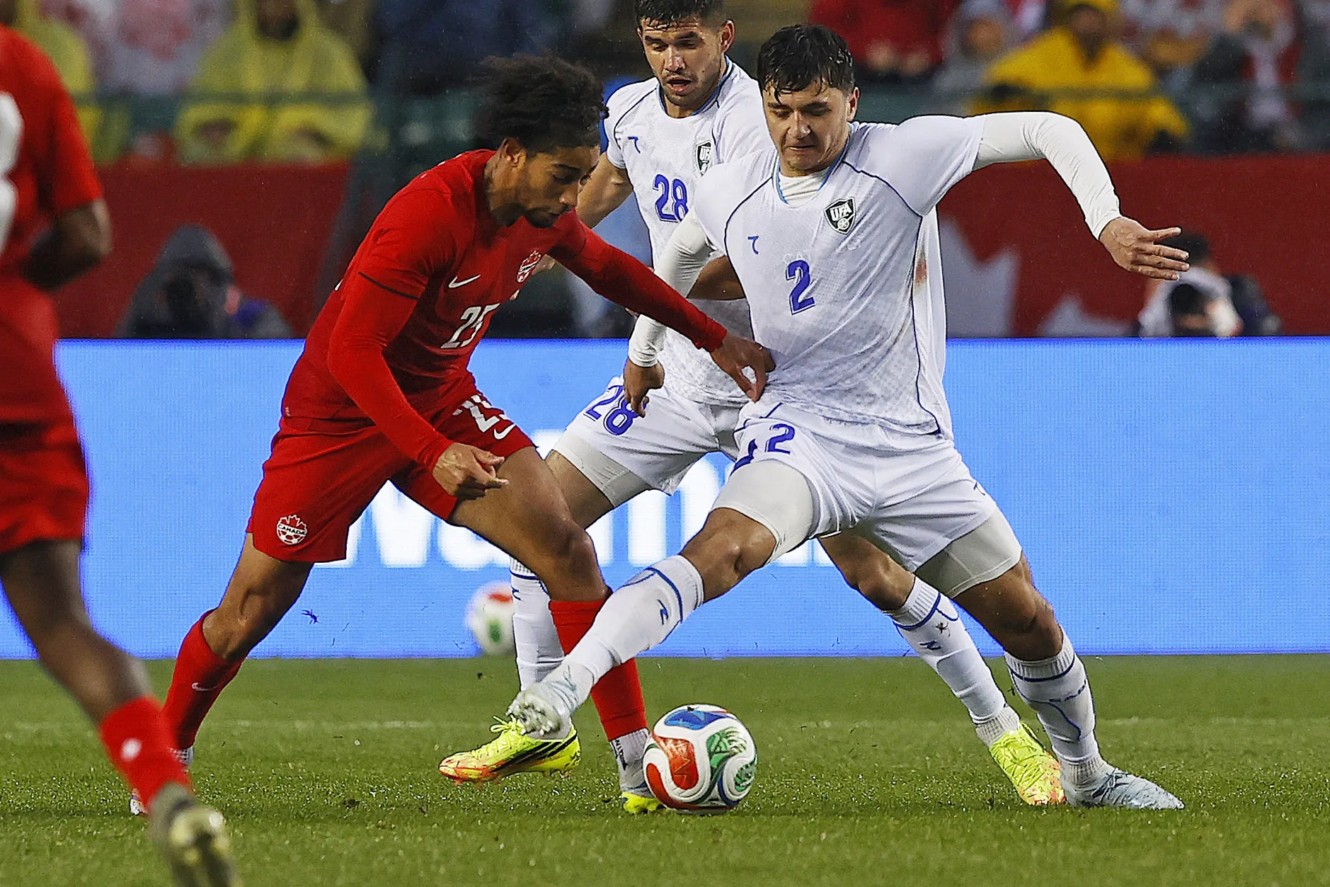 Kolombiya Özbekistan’ı 3 golle geçti!