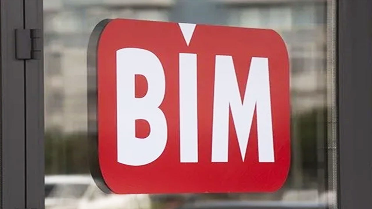 BİM’e bugün Kumtel Slushi Makinesi geliyor, serinlik evinize akıyor!