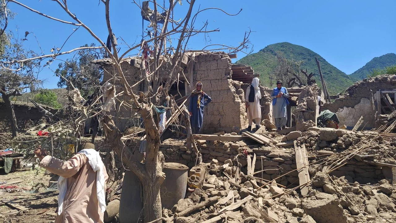 İki komşu ülke yeniden karşı karşıya: Pakistan'dan Afganistan'a hava saldırısı