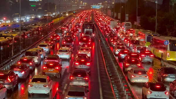 Maliye Bakanlığı'ndan sıfır araç operasyonu: 15 gün içerisinde bilgi vermeyene ceza yolda