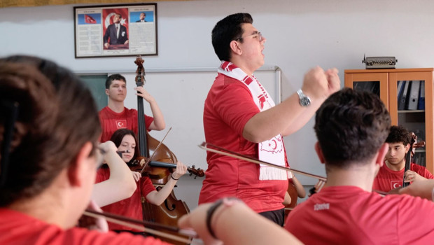 Güzel sanatlar liselerinden Millî Takıma marş... Kazanan eser 'Bizim Çocuklar' oldu