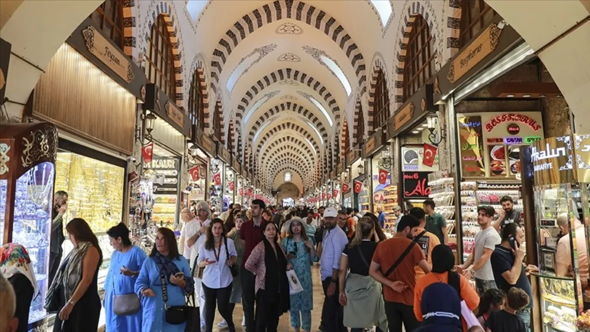 Kapalıçarşı bağlantılı kara para şebekesine darbe: 86 gözaltı