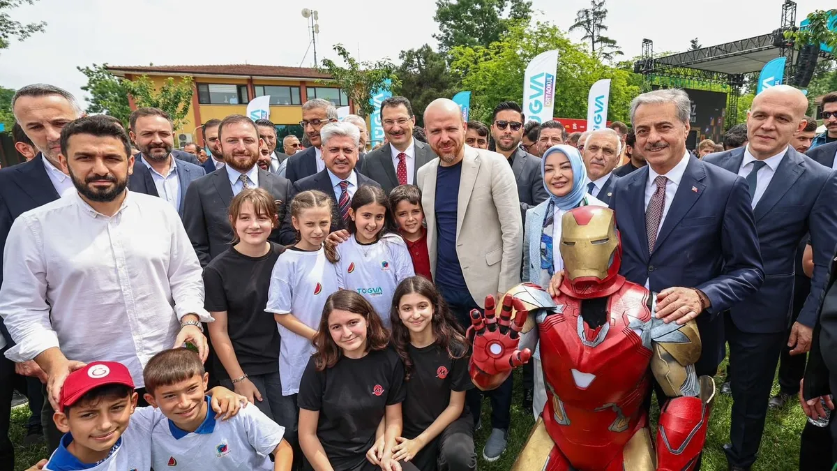 Bilal Erdoğan: "Türkiye Yüzyılı'nı sizler inşa edeceksiniz"