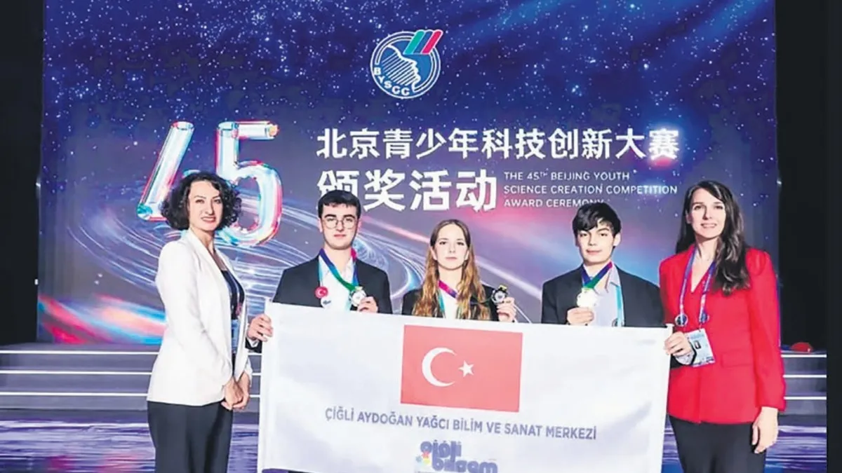 Yapay zeka ile femur kırığı teşhisi: Türk öğrenciler dünya ikincisi