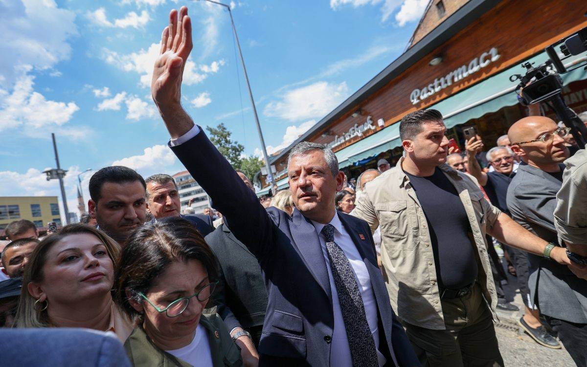 Özel Ulus pazarında: CHP’nin başında sokağa çıkan başkan var