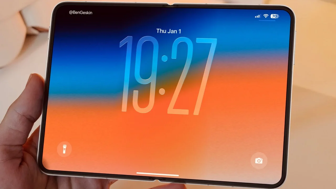 Katlanabilir iPhone iOS 27 ve macOS 27’de Görüldü