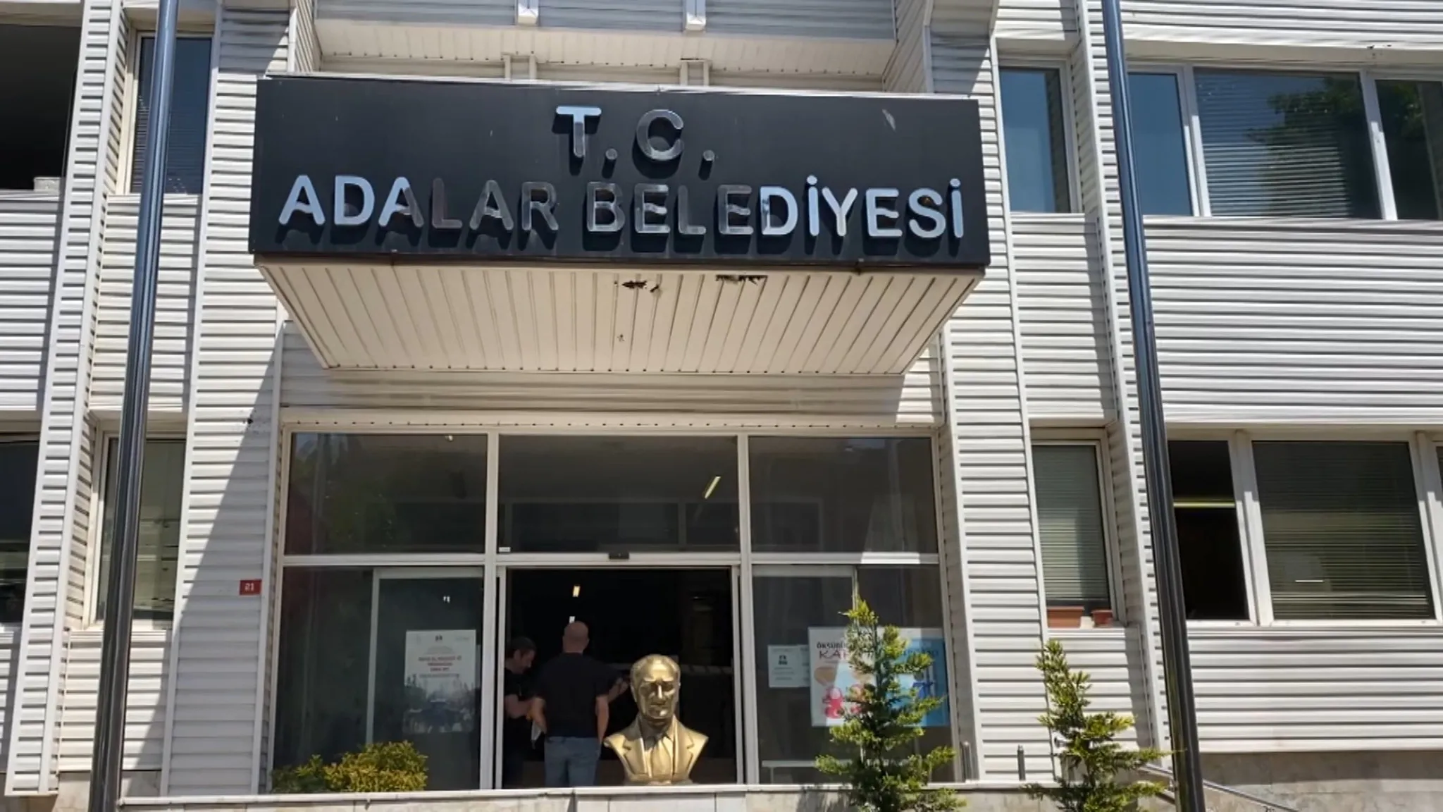 CHP'li Adalar Belediyesi'ne yolsuzluk operasyonu: 47 şüpheli hakkında gözaltı kararı