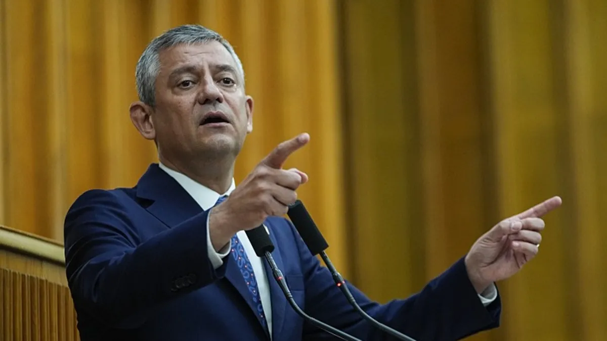 Korsan miting yaptı, halkı kışkırttı