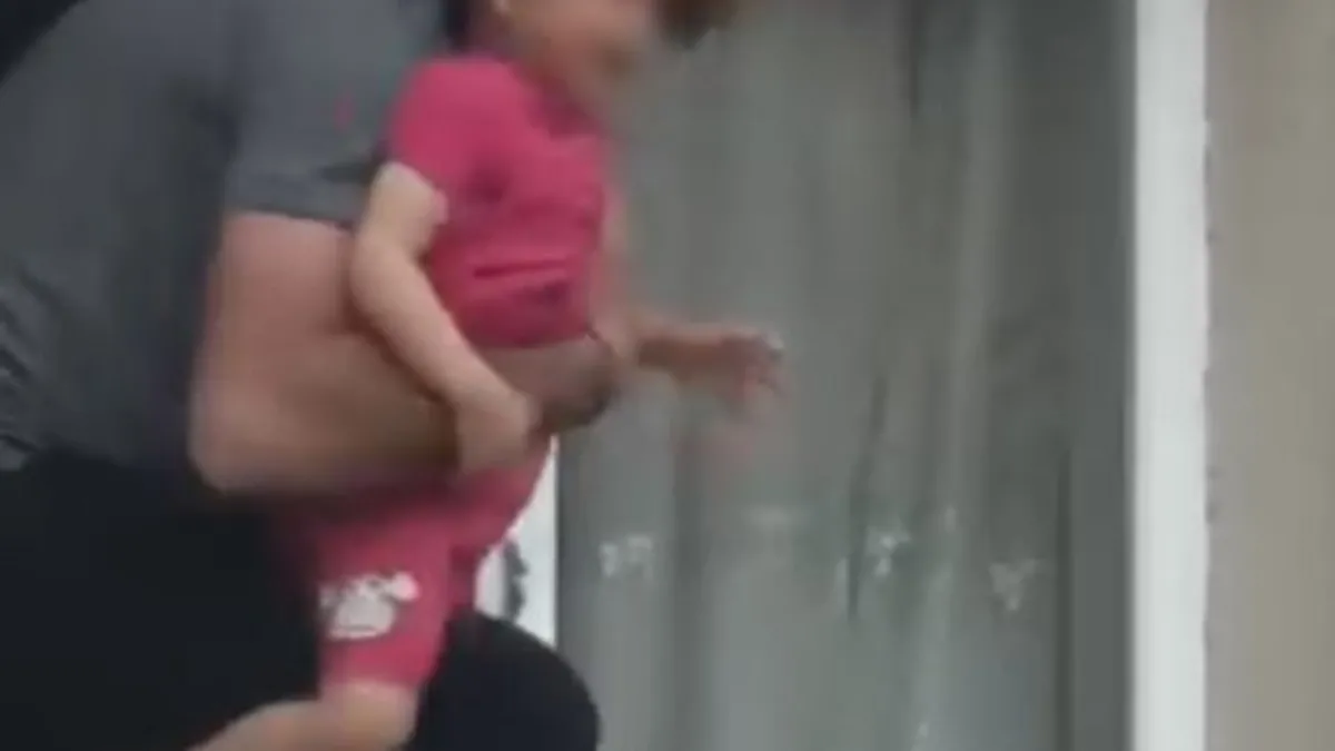 Ankara'da cinnet anları: Etimesgut'ta 3 yaşındaki öz kızını bıçakla rehin alan baba etkisiz hale getirildi
