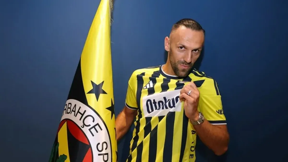 Vedat Muriqi yeniden Fenerbahçe’de! 3 yıllık imza atıldı
