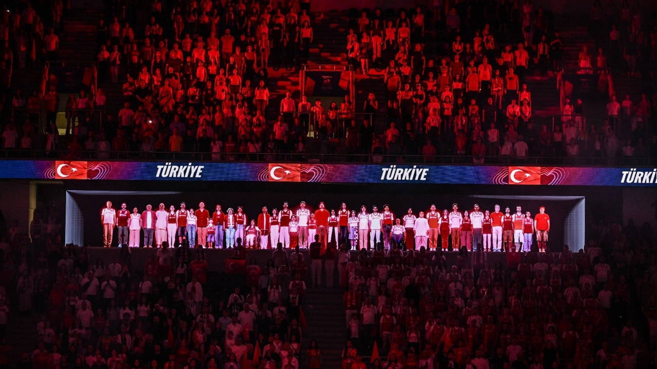 Vodafone'dan Voleybol Milletler Ligi'nde millilere hologram tribünden destek