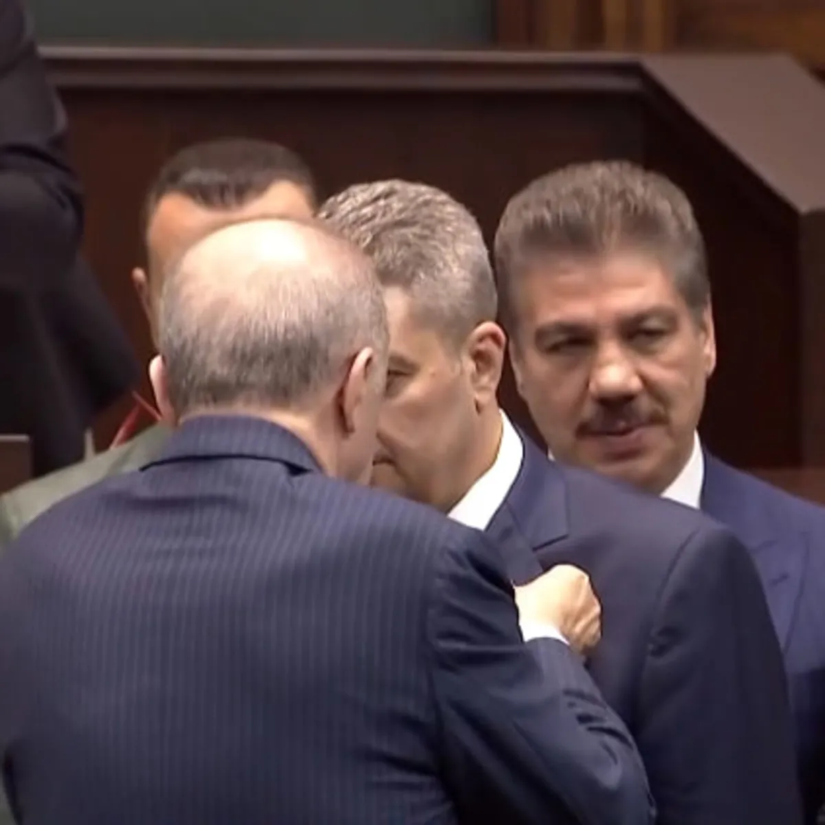 İYİ Parti'den istifa eden Ersin Beyaz AK Parti'de