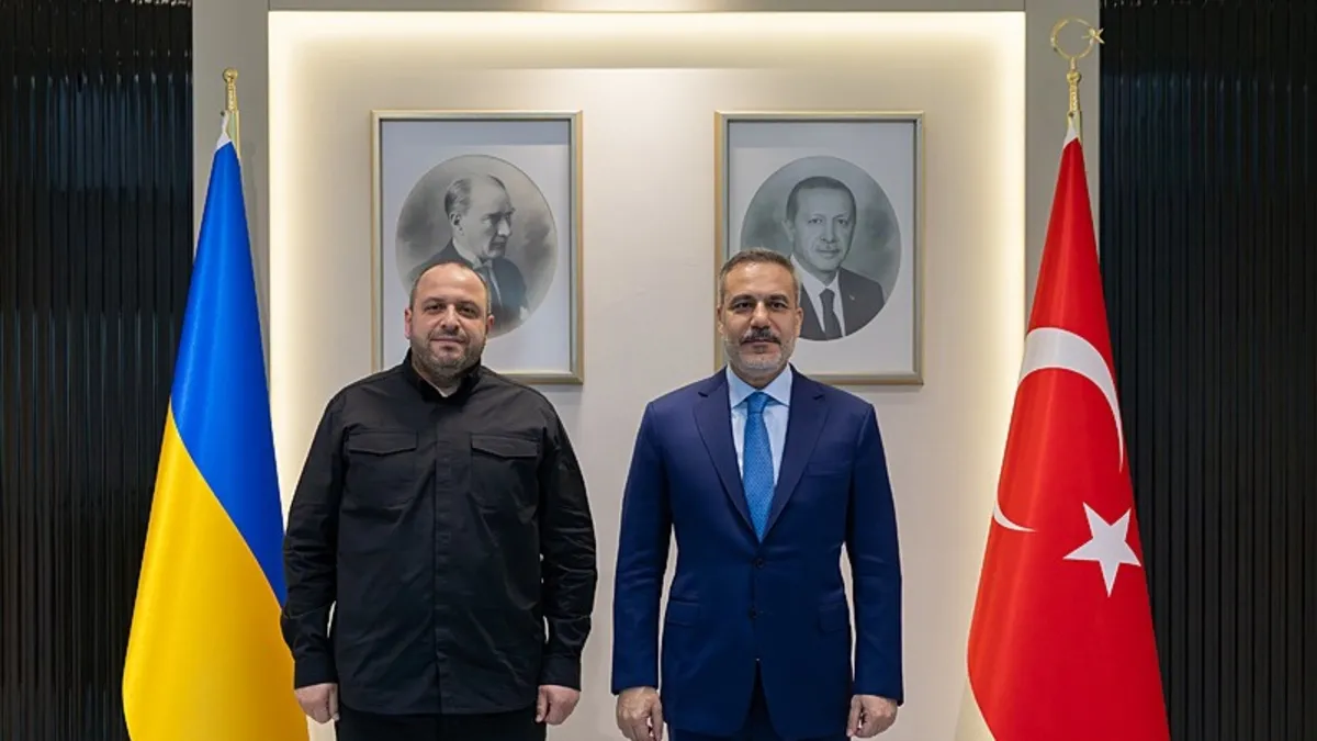 Bakan Fidan Ukrayna Milli Güvenlik Konseyi Sekreteri Umerov ile görüştü