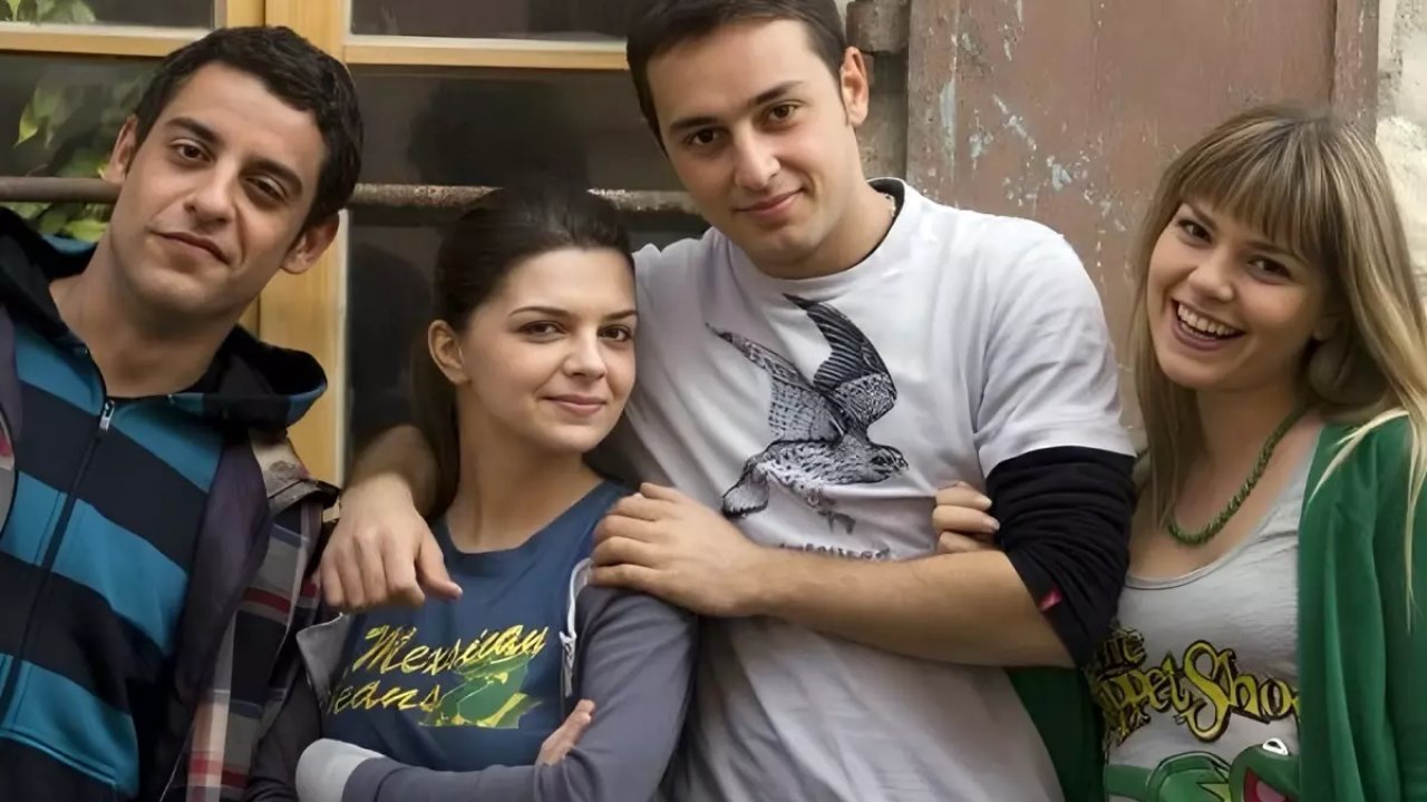 Kavak Yelleri Senaristinden Yıllar Sonra Çarpıcı Çıkış: Midem Bulanınca Diziyi Bıraktım!