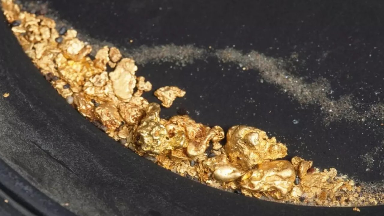 Tüm dünyaya yetecek altın bulundu! Ülkeyi ayağa kaldıracak dev rezerv!