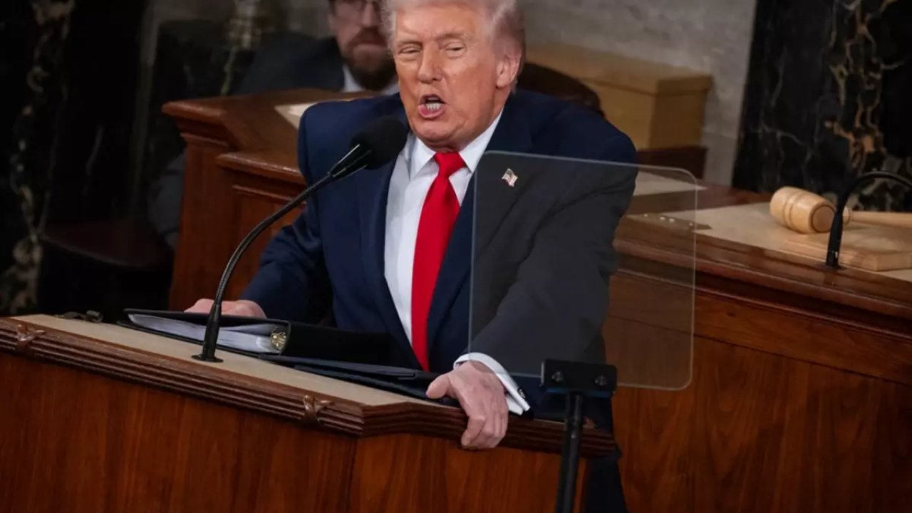 Trump’tan Tarihte Bir İlk! Savurduğu Sert Mesajlar Dünyayı Endişelendirdi!