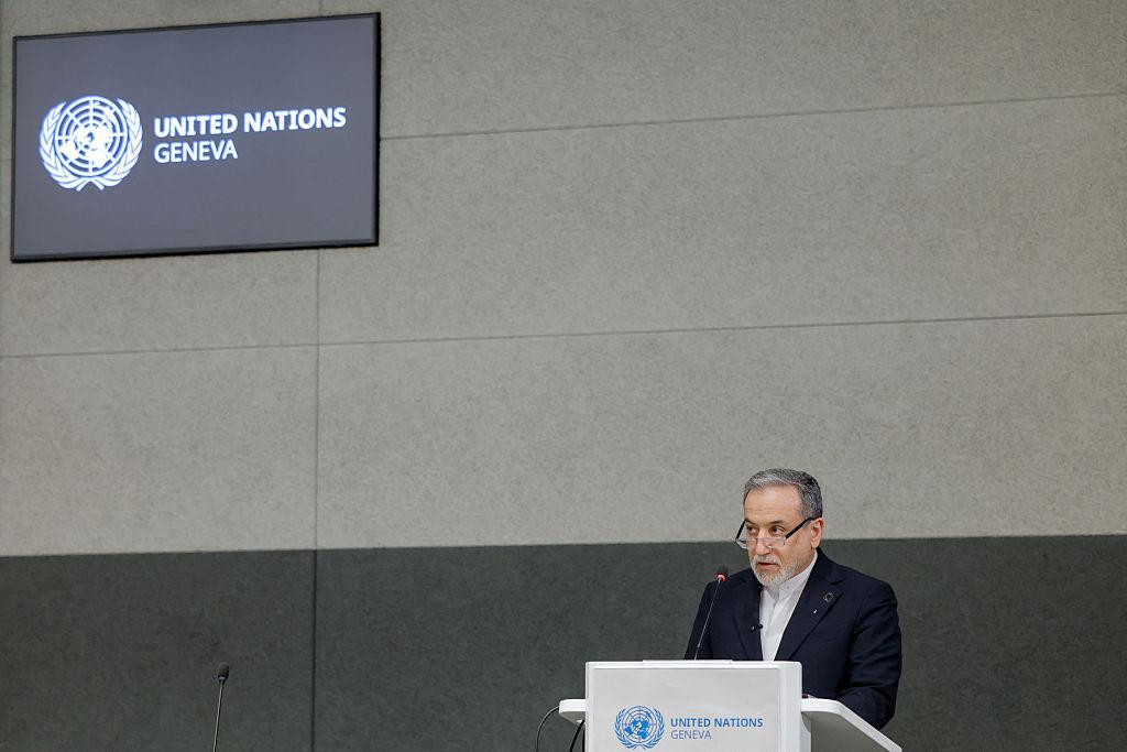 Abbas Arakçi’den Cenevre öncesi ABD'ye gözdağı: “Hem savaşa hem barışa hazırız”