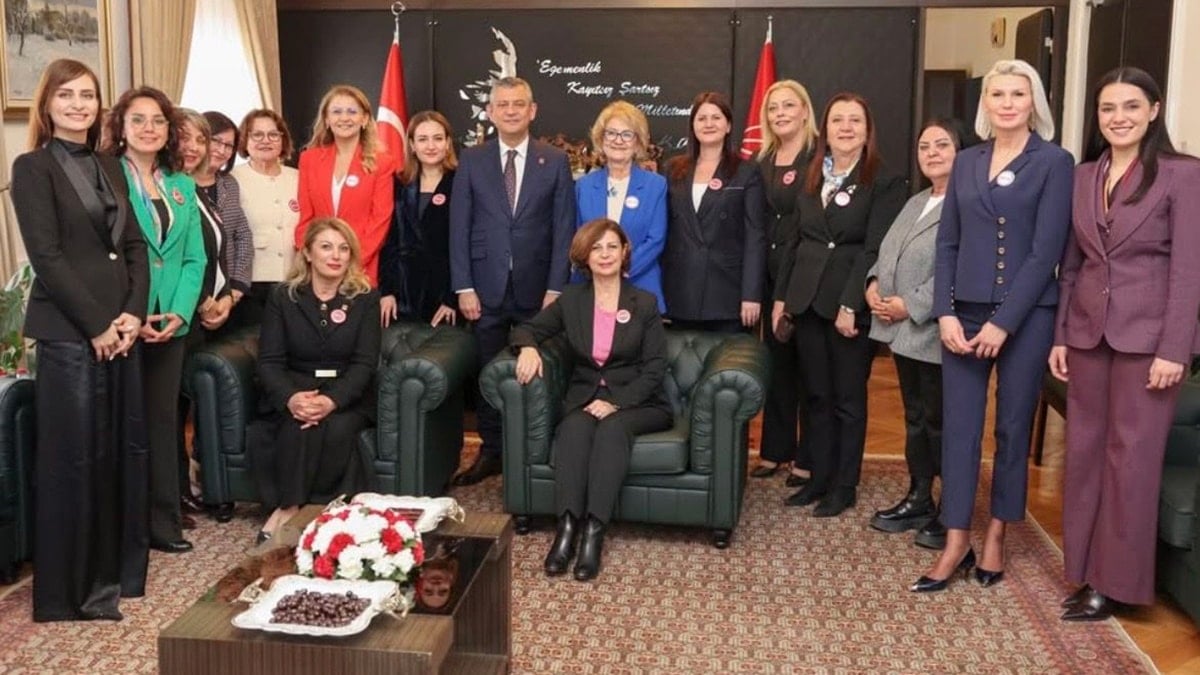 CHP’li kadın belediye başkanları Özgür Özel’i ziyaret etti: "Umudu büyüteceğiz"