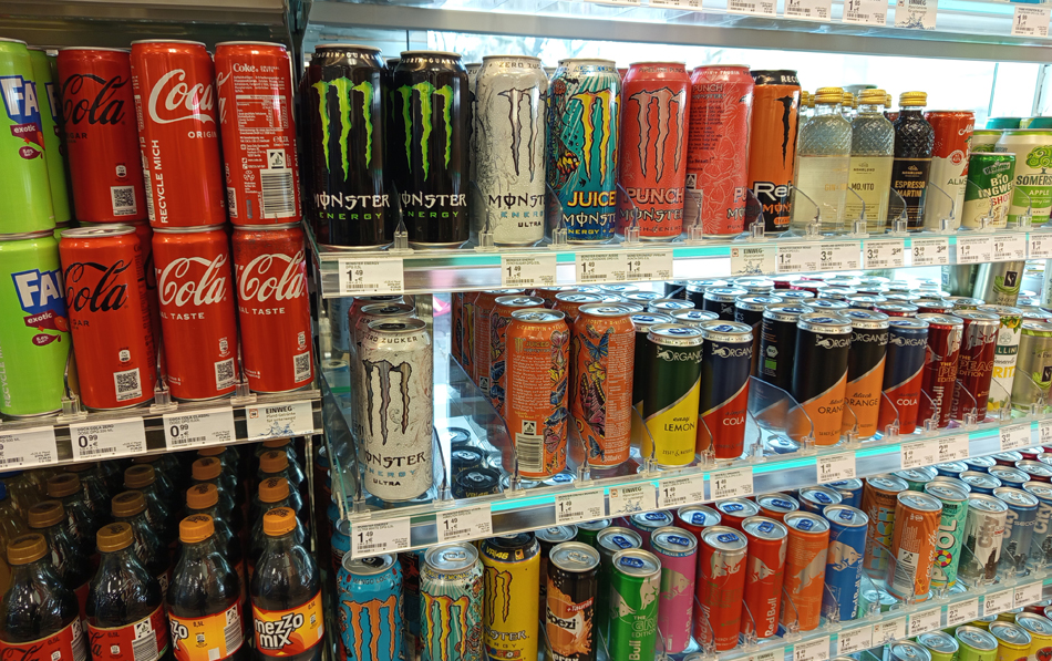 İspanya’dan enerji içeceği kararı: 16 yaş altına satış yasaklanıyor