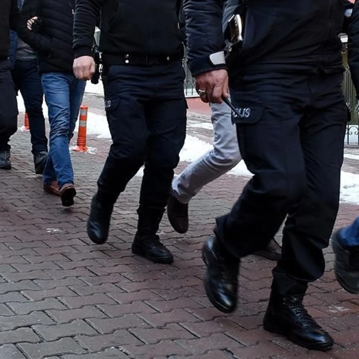 8 ilde yasa dışı bahis operasyonu: 72 şüpheli hakkında gözaltı kararı