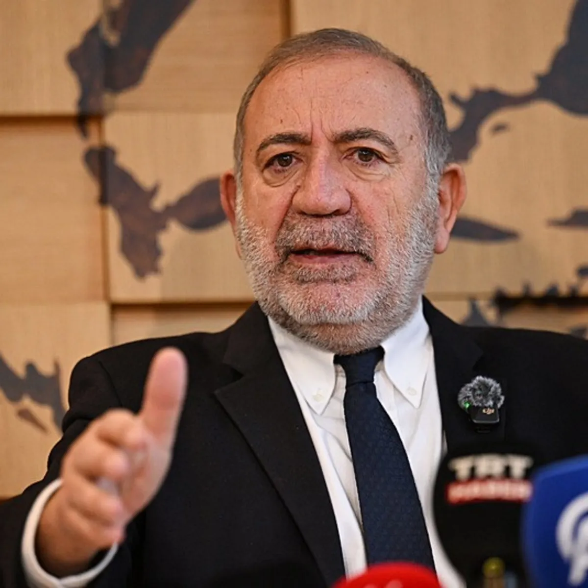 Gürsel Tekin için göreve devam kararı: CHP'nin İstanbul Kongresi'nin iptali davası ertelendi