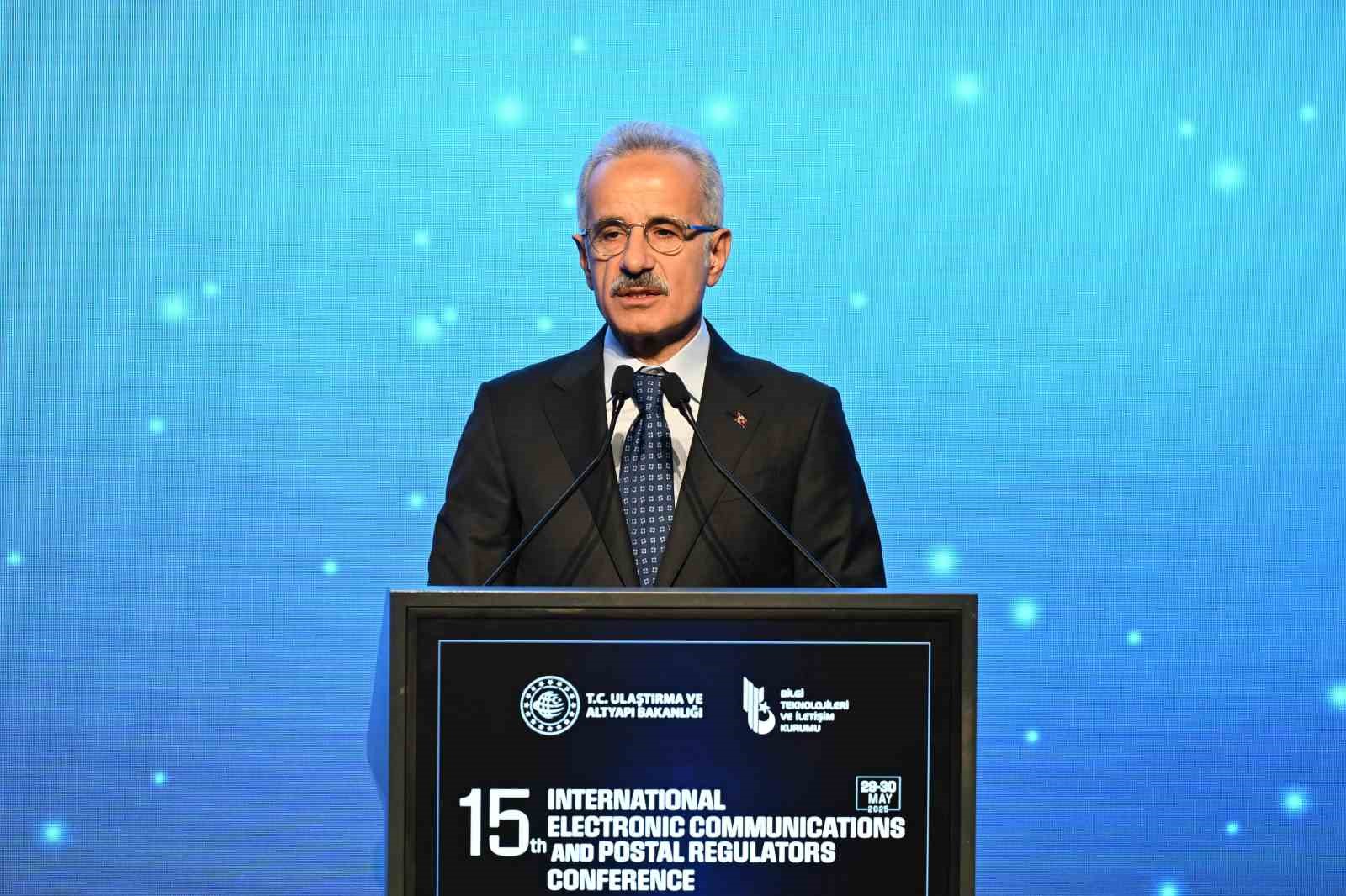 Bakan Uraloğlu açıkladı: Ankara–İstanbul arası 80 dakika olacak
